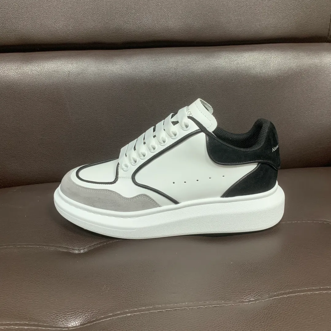 👟👟Ex-factory price 600👟👟 Professional McQueen factory. Top version. Couple style Alexander McQUEEN high version has been upgraded to the highest quality again✅ 💪McQueen Spring, Summer, Autumn and Winter top version Purchasing level✅ Recruiting nationwide online and offline agents to join🤝 🏆Fabric: Original materials imported from Italy. Texture, water-resistant and non-discoloring 🏆Inner lining: ️A-grade Italian imported lining resistant to dirt, sweat-absorbent, breathable and comfortable 🏆Foot pads: top-grade imported Italian super-soft cowhide leather 🏆Outsole: PU+counter 1:1 🏆Shoe box: original white box. Plus white flip cover for double-layer protection. Cloth bag. Handbag. Certificate of 1:1 mold opening, 4-piece set. Delivered with a pair of shoelaces. 🖕🏿🖕🏿🖕🏿 You can choose any pair of shoelaces in any color of our factory 🏆Code number: women's 34-41. men's 38-46 🏆Special remarks (women's code 34.40.41, men's code 38.45.46 is customized, no returns or exchanges) Win-win cooperation 🤝